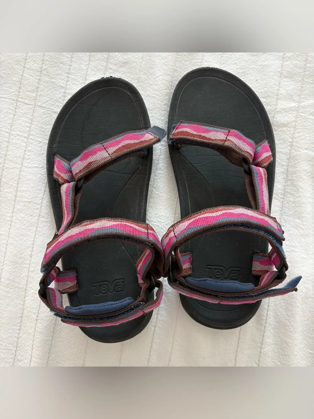 Teva Hurricane XLT 2 Sport Sandal Waves Pink Size 3 Youth Outdoor Hiking
